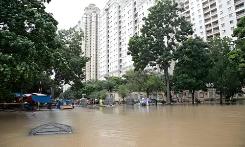 Tiga Bencana Sekaligus Picu Banjir Jakarta, Ratusan Warga Mengungsi