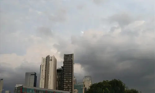 Prakiraan Cuaca DKI Jakarta 22 Maret: Waspada Hujan dan Petir di Jaksel Siang Nanti