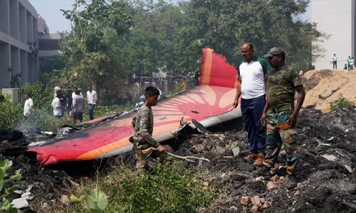 Tragedi di Langit Gujarat: Membongkar Misteri Jatuhnya Air India yang Renggut 260 Nyawa