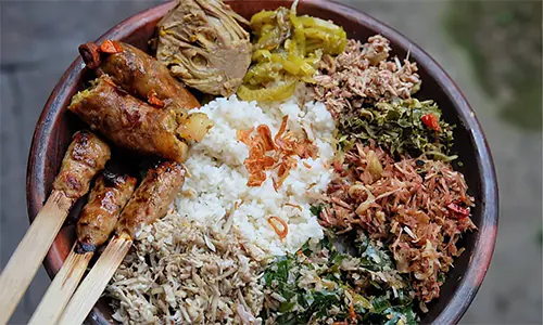 7 Makanan Khas Bali yang Wajib Dihidangkan Saat Hari Raya Nyepi