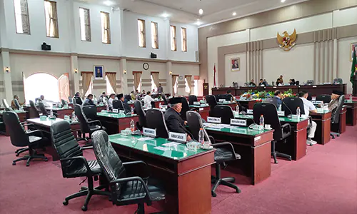 Rapat Paripurna Batal Digelar, DPRD Simalungun Tidak Disiplin?